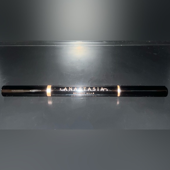Anastasia Beverly Hills Brow Definer-Soft Brown. Define, Sharp, Flex, Volume - Picture 3 of 7
